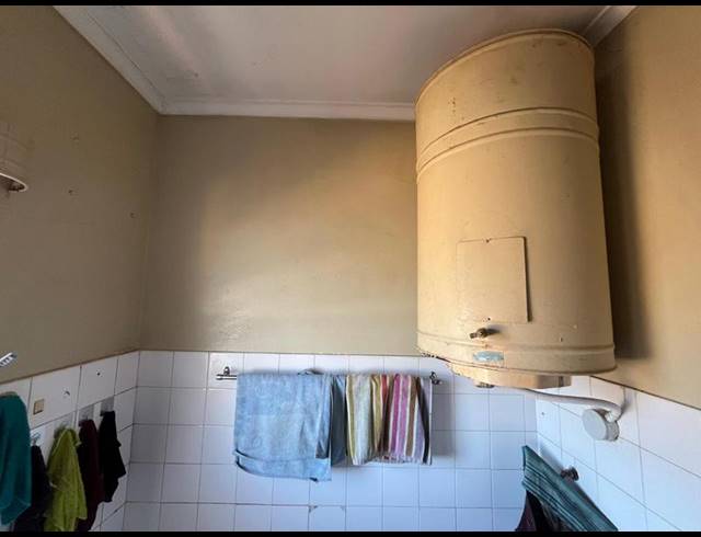 1 BEDROOM APARTMENT FOR SALE IN PAROW CENTRAL